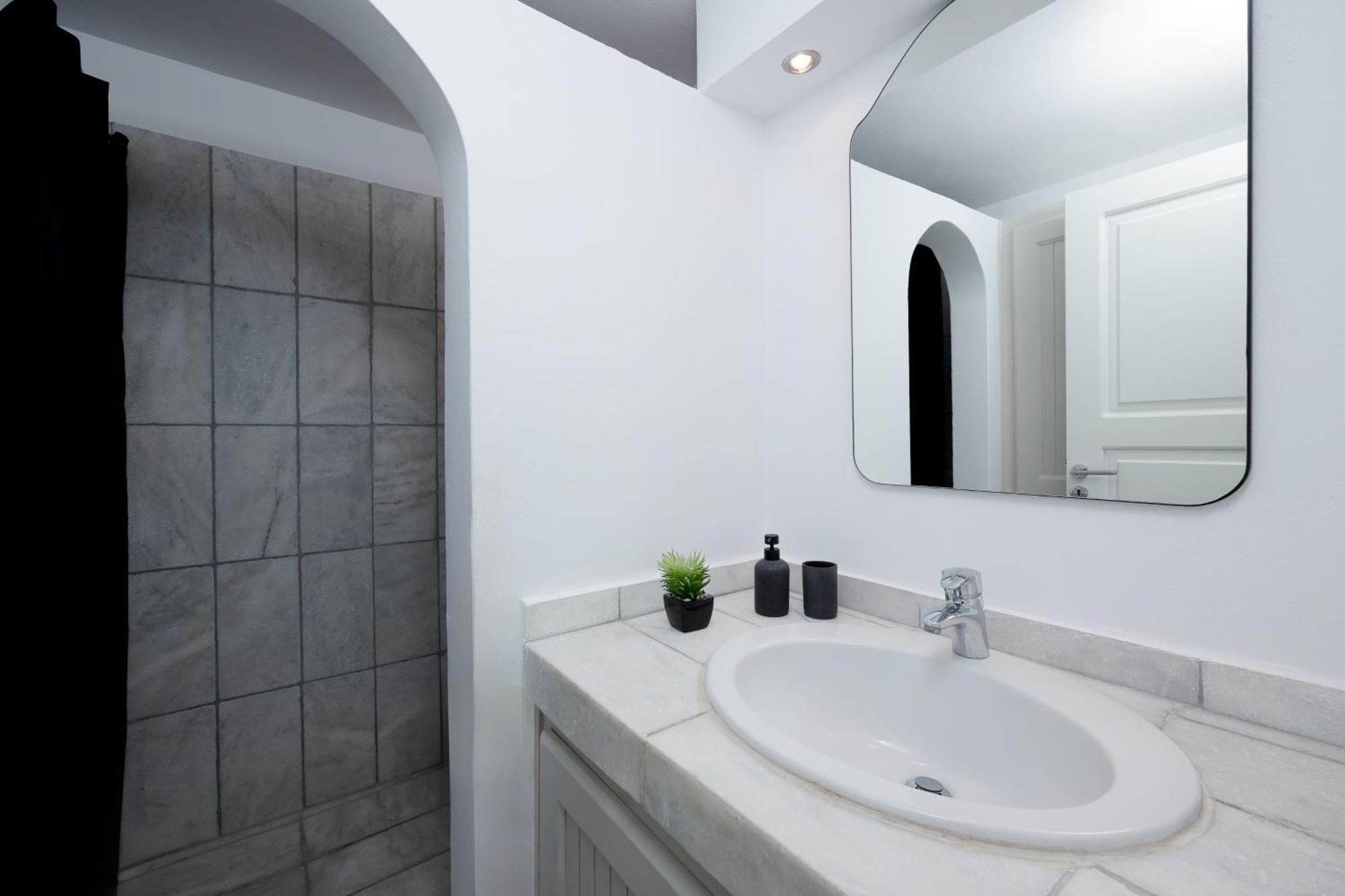 Villa Sinefo Imerovigli (Santorini)