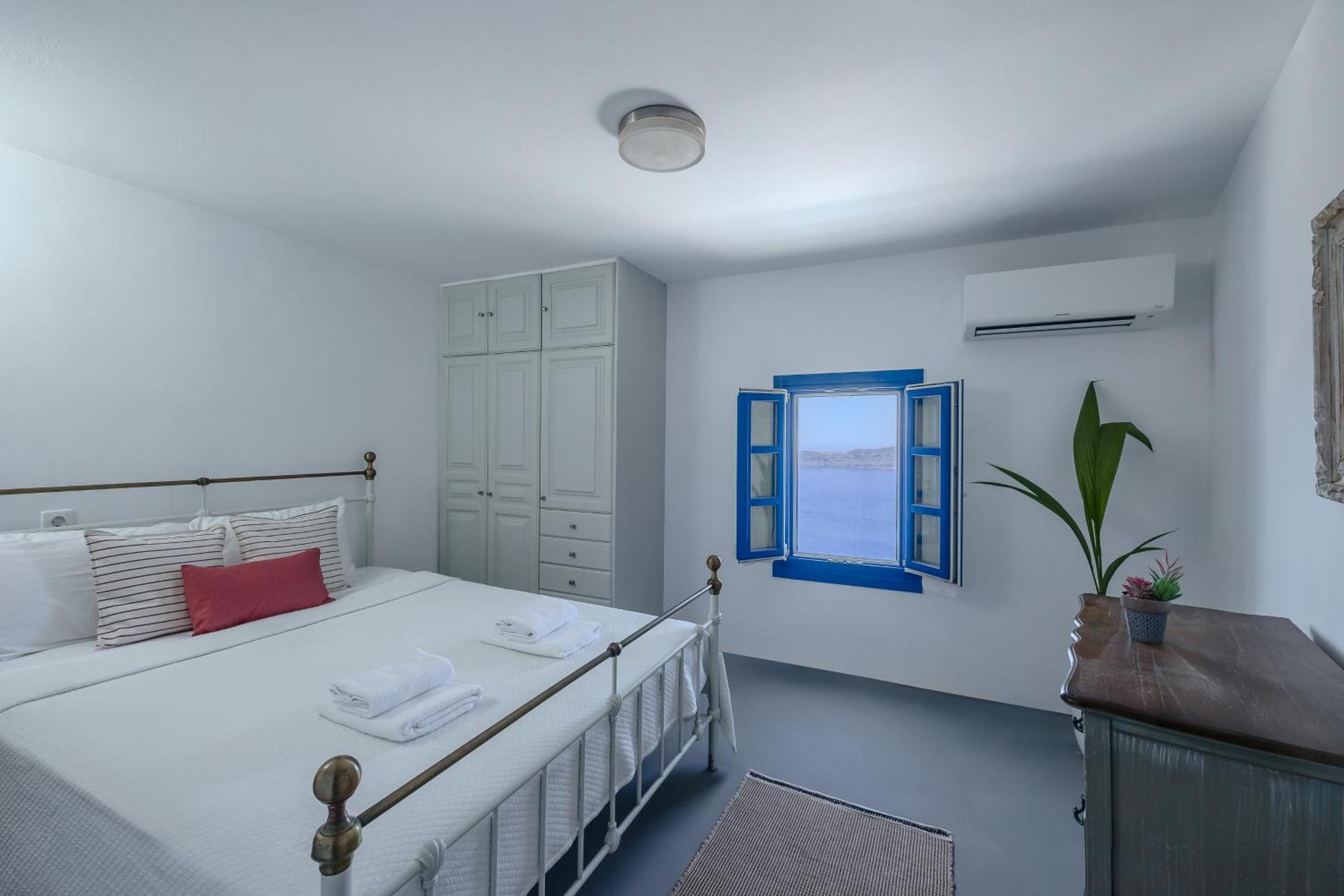 Villa Sinefo Imerovigli (Santorini)